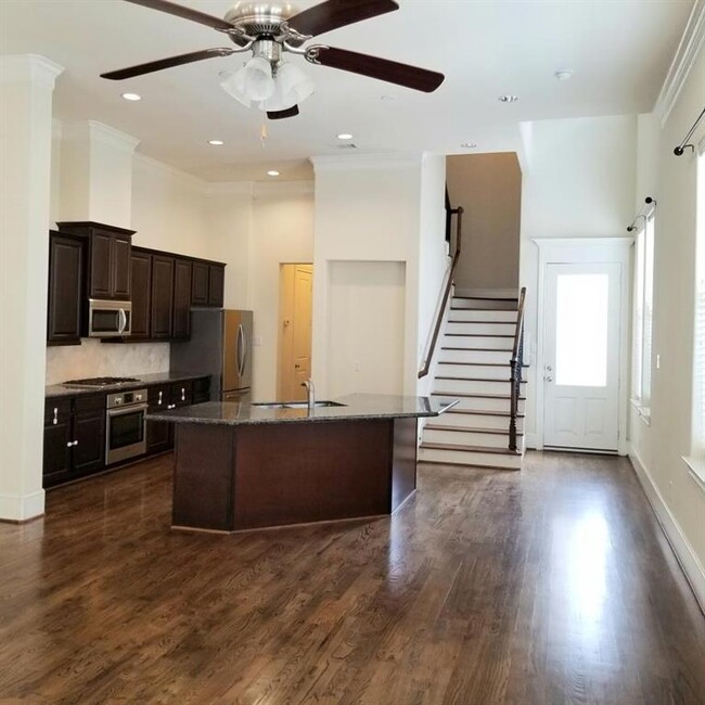 1035 E 28th St in Houston, TX - Building Photo - Building Photo