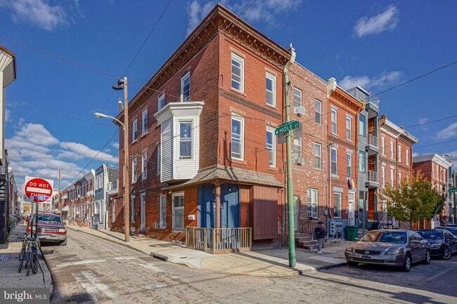 property at 1525 Tasker St