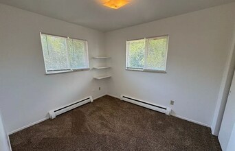 321 Bonnie Ct in Colorado Springs, CO - Building Photo - Building Photo