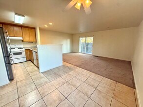 322 15th St in Lakeport, CA - Foto de edificio - Building Photo