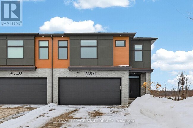 3951 Mitchell Cres in Fort Erie, ON - Building Photo - Building Photo