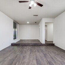 5358 Wonder Dr in Fort Worth, TX - Building Photo - Building Photo