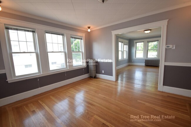 896 Fellsway, Unit 3 in Medford, MA - Building Photo - Building Photo