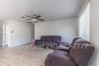 10423 Legacy Cv in San Antonio, TX - Building Photo - Building Photo