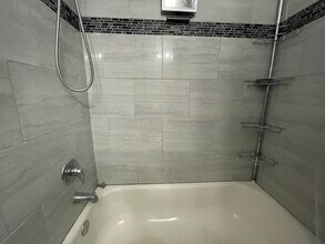 444 Lear Ct in Schaumburg, IL - Building Photo - Building Photo