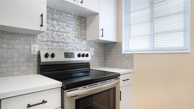540 15th St in Miami Beach, FL - Building Photo - Building Photo