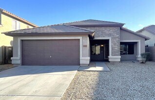 5261 W T Ryan Ln in Phoenix, AZ - Building Photo