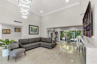 5601 White Cedar Ln in Tamarac, FL - Building Photo - Building Photo