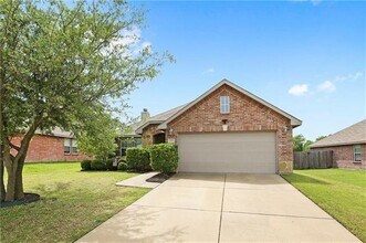 807 Windflower Dr in Fate, TX - Building Photo - Building Photo