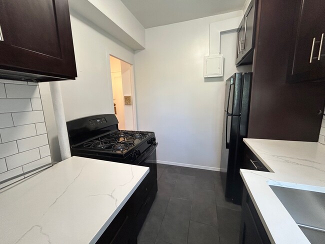 1594 Metropolitan Ave, Unit 5G in Bronx, NY - Building Photo - Building Photo