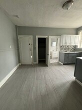 376 S 20th St, Unit 7 in Newark, NJ - Foto de edificio - Building Photo