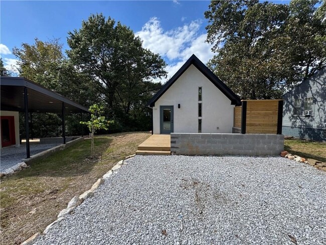 property at 1111 S Ray Ave