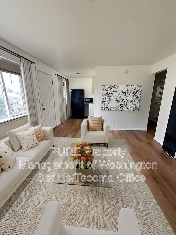 property at 15501 Grant Ave SW