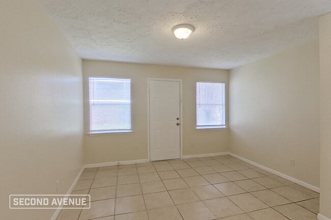 3314 Knotty Oaks Trail in Houston, TX - Foto de edificio - Building Photo