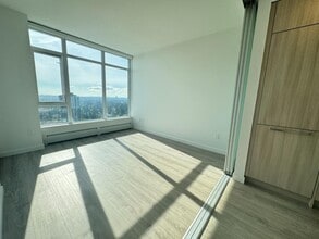 13350 Central Ave in Surrey, BC - Building Photo - Building Photo