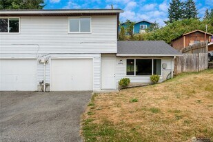 6013 W Beech St in Everett, WA - Building Photo