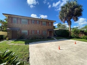 310 SW 11th Ct in Fort Lauderdale, FL - Building Photo - Building Photo