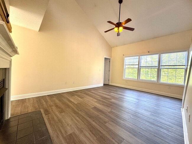 610 Tall Oak Blvd NW in Christiansburg, VA - Building Photo - Building Photo