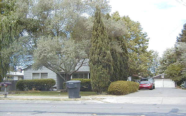 819 College Ave in Santa Rosa, CA - Building Photo