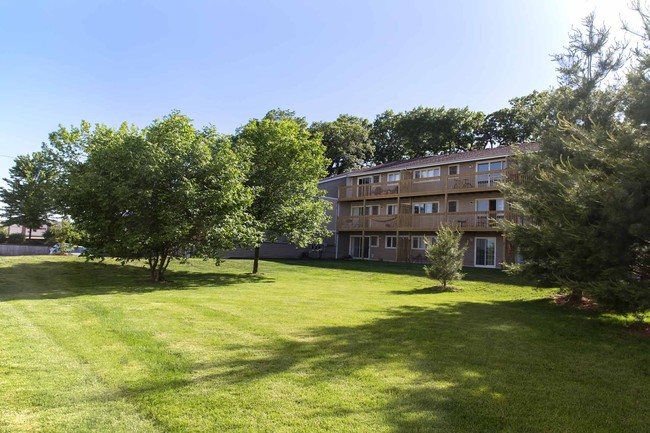 Westwood Village Apartments in Ames, IA - Building Photo - Building Photo