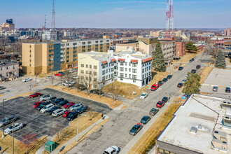 Jackson Tower in Omaha, NE - Foto de edificio - Building Photo