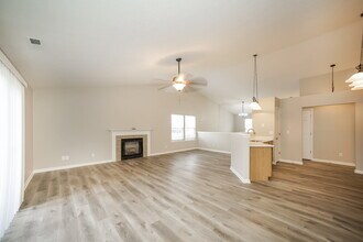 101 Glenview Cir in Mooresville, IN - Building Photo - Building Photo