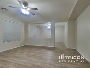 18378 W Westfall Way in Surprise, AZ - Building Photo - Building Photo