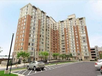 2726 Gallows Rd, Unit 1102 in Vienna, VA - Building Photo