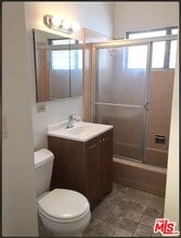 1438 S Barrington Ave in Los Angeles, CA - Building Photo - Building Photo