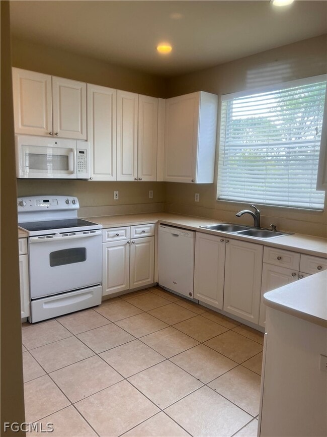 property at 11230 Lakeland Cir