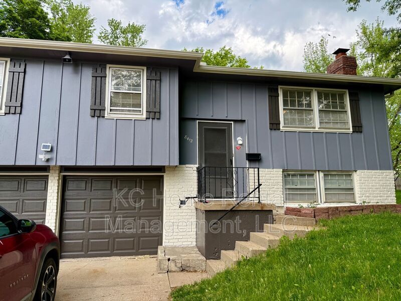8412 E 97 Terrace in Kansas City, MO - Building Photo