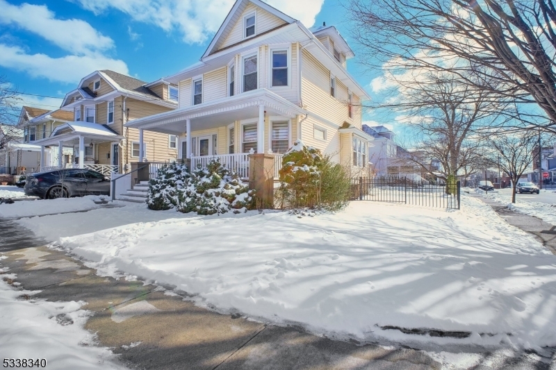 166 Franklin Ave in Hawthorne, NJ - Building Photo