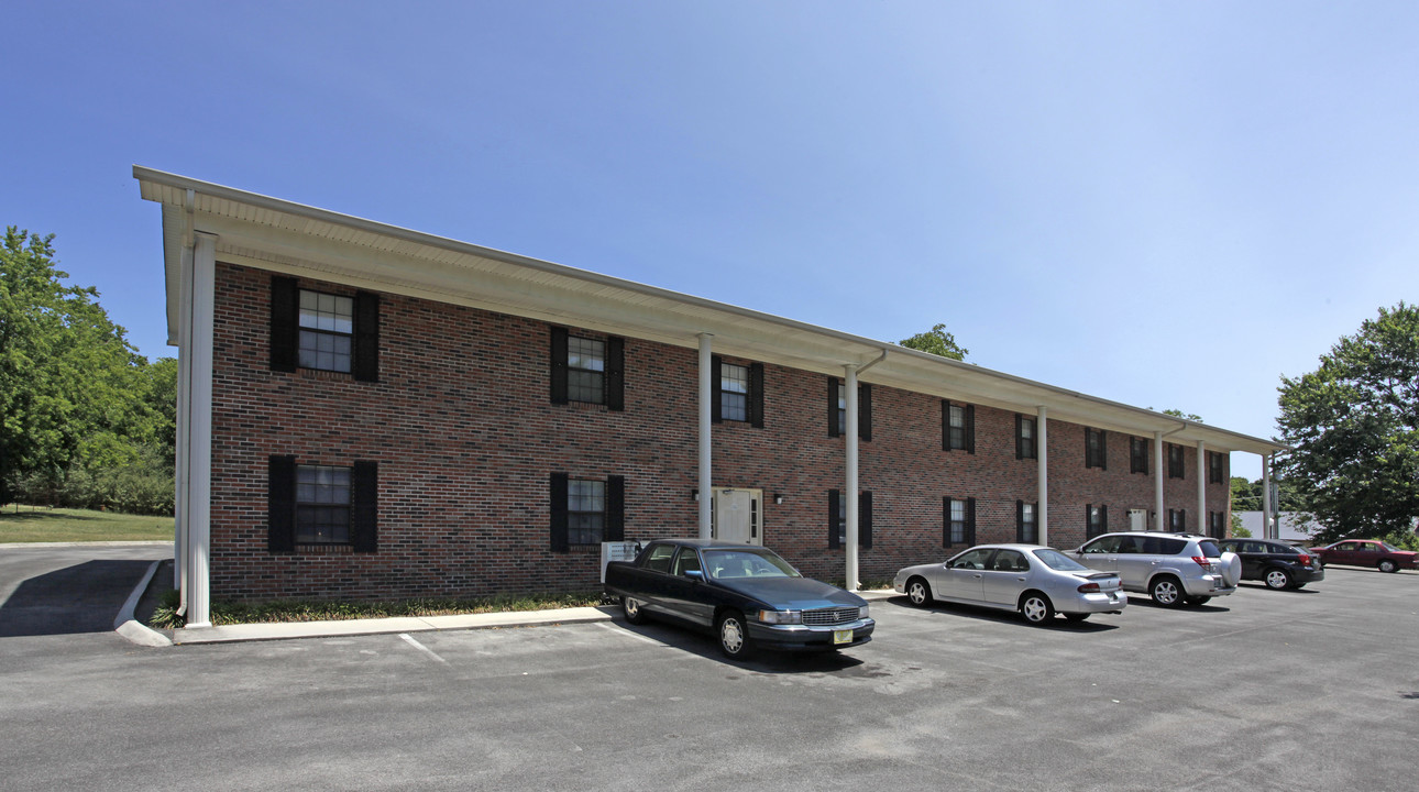 410-418 Oklahoma St in Madisonville, TN - Foto de edificio