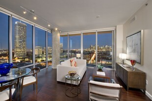 The Sovereign at Regent Square Apartments