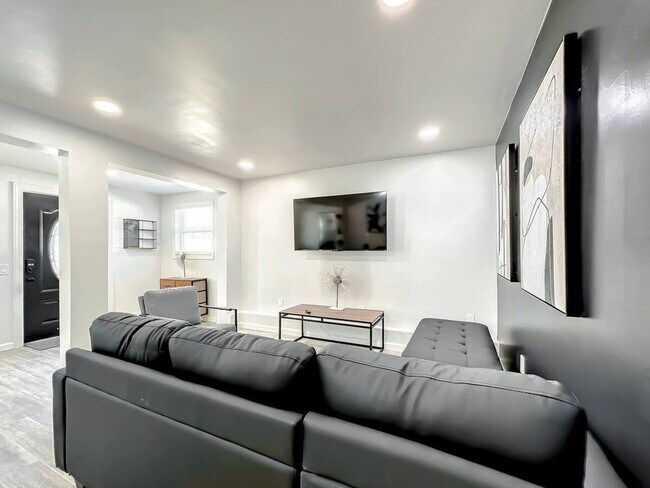 173 S Orange Ave