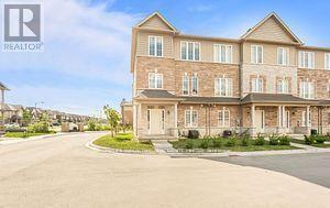 1 Glade Ln in Hamilton, ON - Building Photo - Building Photo