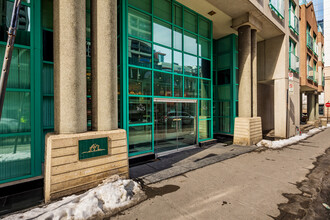 Manhattan Condominiums in Montréal, QC - Building Photo - Building Photo