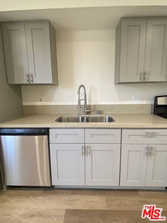 property at 1404 Hollister St