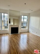 8614 Burton Wy in Los Angeles, CA - Building Photo - Building Photo