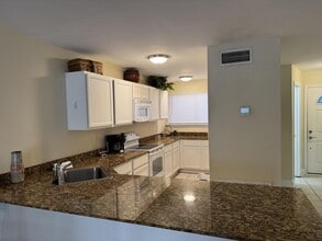 1644 Beach Blvd in Biloxi, MS - Building Photo - Building Photo
