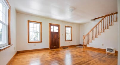 11 Grampian Blvd in Williamsport, PA - Building Photo - Building Photo