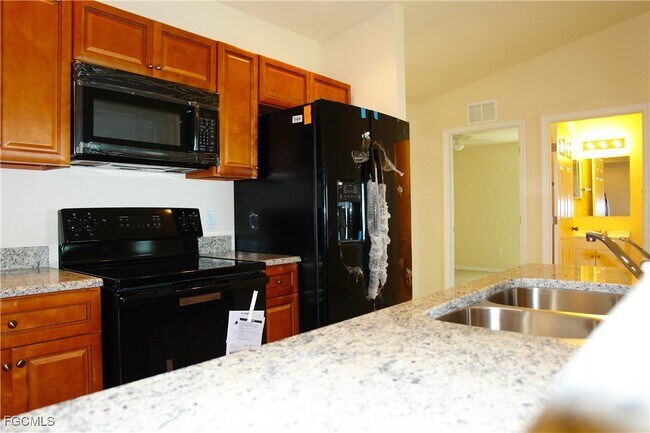 property at 528 SE 5th Ave