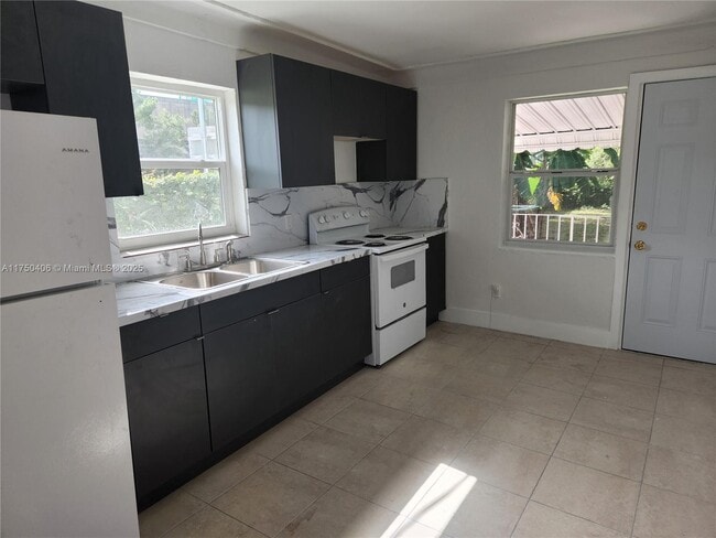 599 NW 94th St in Miami, FL - Building Photo - Building Photo