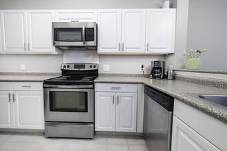 Heron Reserve in Charleston, SC - Building Photo - Building Photo