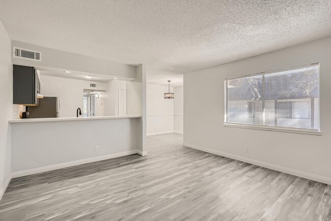 4364 Tara Ave in Las Vegas, NV - Building Photo - Building Photo
