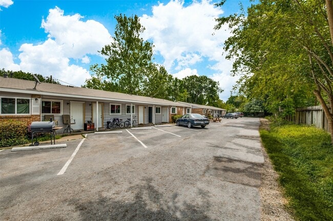 property at 4820 Oak Ave
