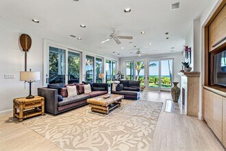 68-421-421 Crozier Dr in Waialua, HI - Building Photo - Building Photo