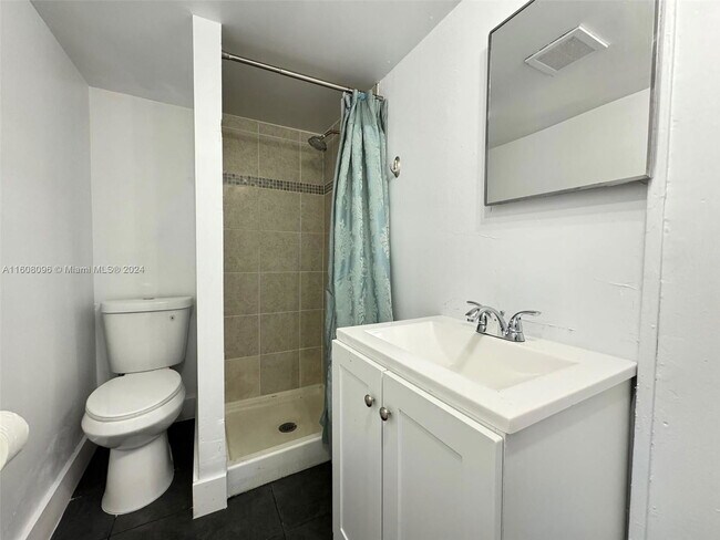 1331 NE 5th Ave in Fort Lauderdale, FL - Building Photo - Building Photo