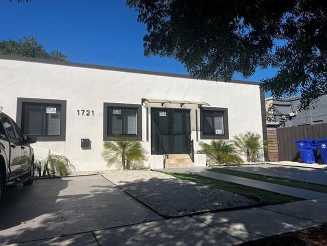 property at 1721 SW 12th St