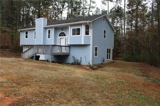 135 Omega Dr in Lawrenceville, GA - Building Photo - Building Photo